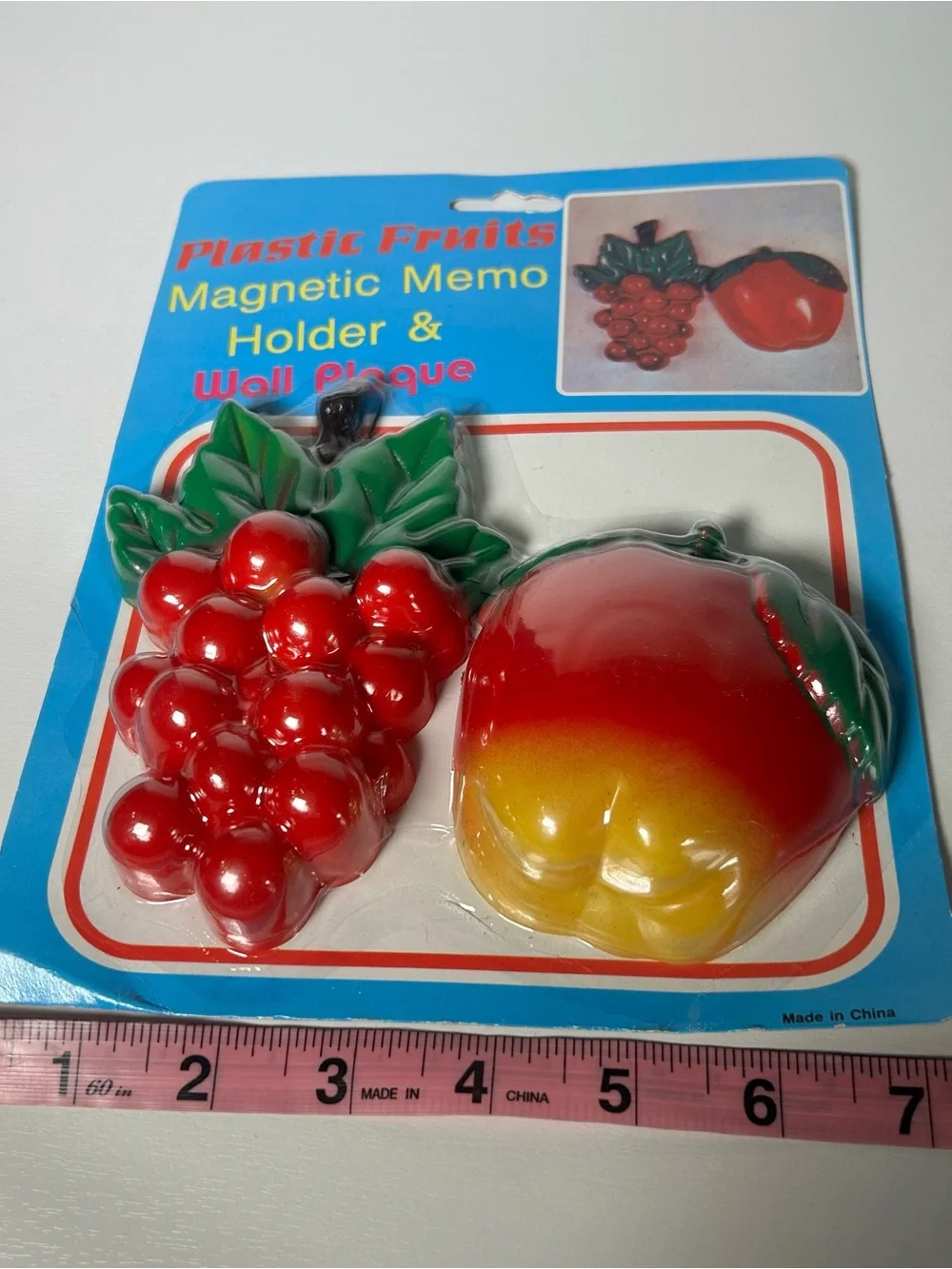 Large 3D Fruit Magnets Grapes Apple Retro Kitchen Wall Plaque Memo Holders NOS